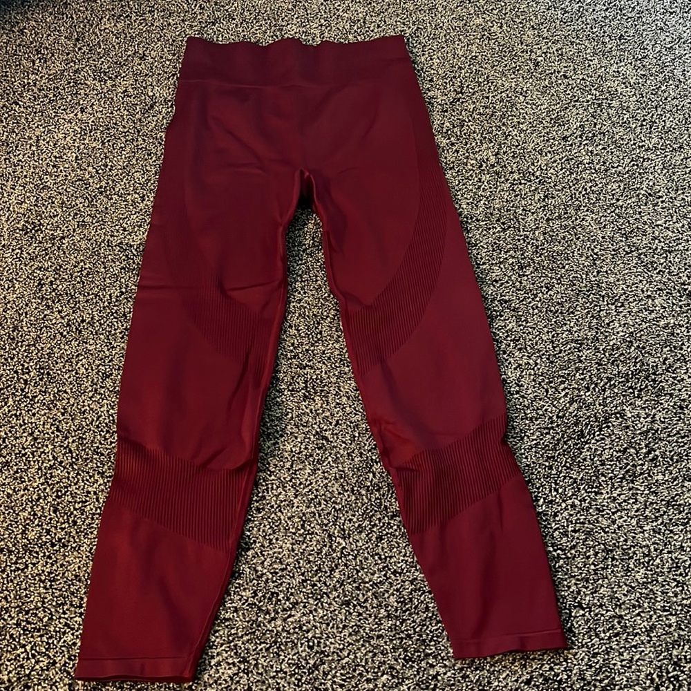 PINK contour leggings